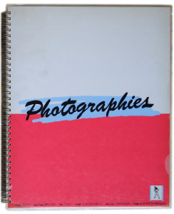 livre auto &eacute;dit&eacute; en 1981, 34 pages, 25 images tir&eacute;es sur papier baryt&eacute; Record Rapid Agfa, couverture s&eacute;rigraphi&eacute;e. avec Michel Adam, Jean-Pierre Bauduin, Yves Cape, Michel Clinckemaille, Hugues de Wurstemberger. Textes: Yves Auquier et de Virginia Lierens. Graphisme&s&eacute;rigraphie de Brigitte Clerfays. &nbsp;